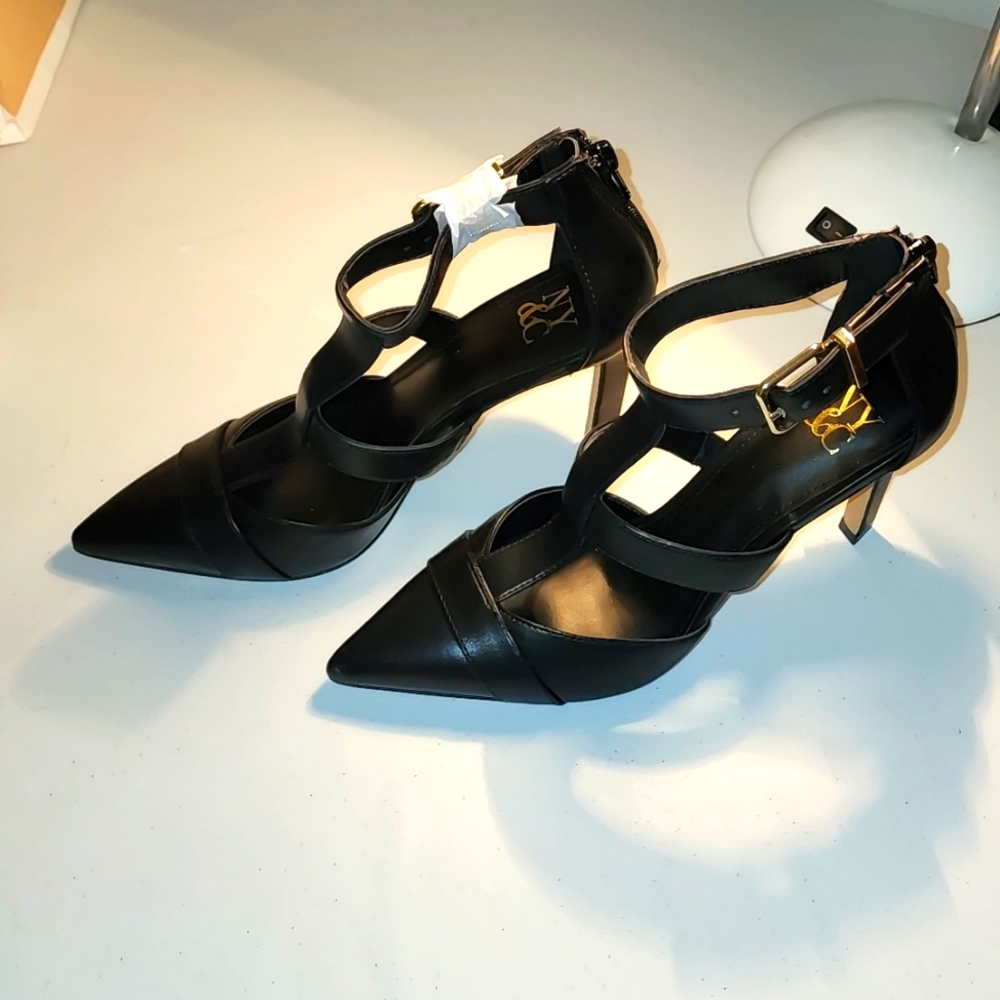 New York & Co Pumps